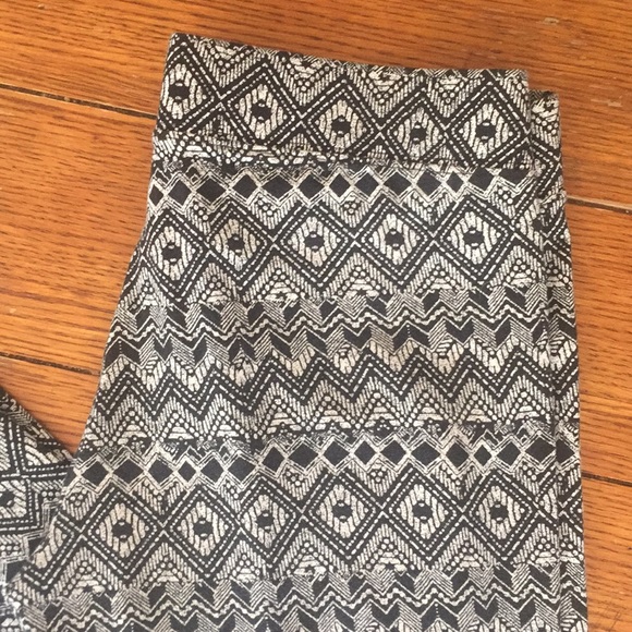 American Eagle Hi Rise Print Leggings - Picture 2 of 3